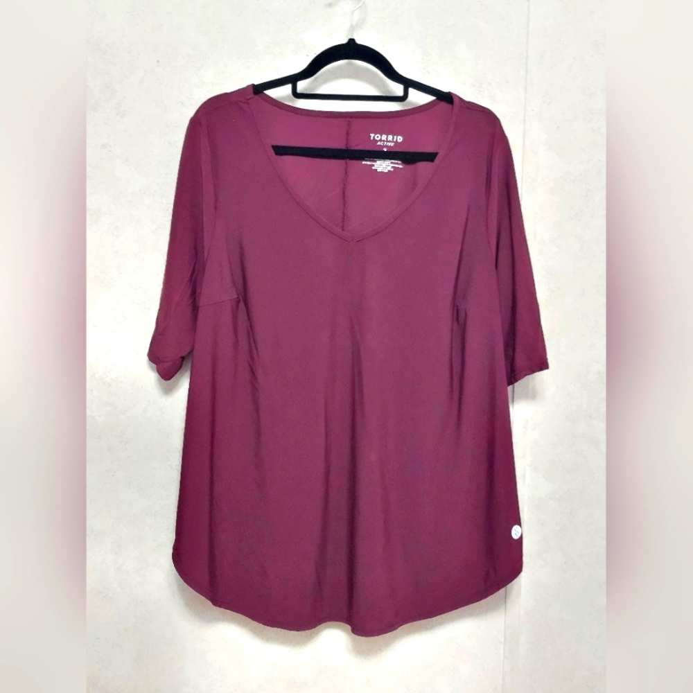 2X Torrid Active T Shirt Moisture Wicking. Purple/plum